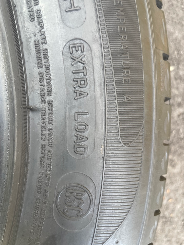 225/60/R18 Michelin - Image 5