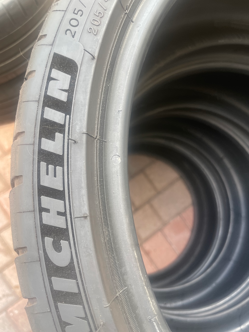 205/40/R18 Michelin Pilot Sport - Image 3