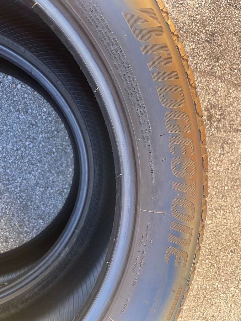275/45/R20 Bridgestone Alenza - Image 4