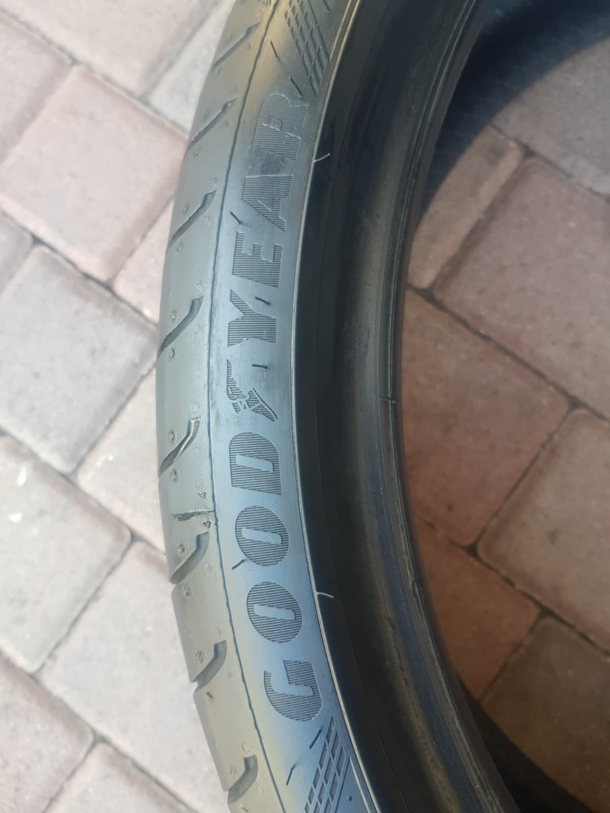 245/35/R20 Goodyear Eagle F1 - Image 5