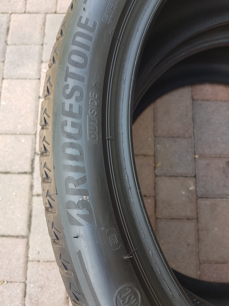 245/40/R21 Bridgestone Alenza - Image 5