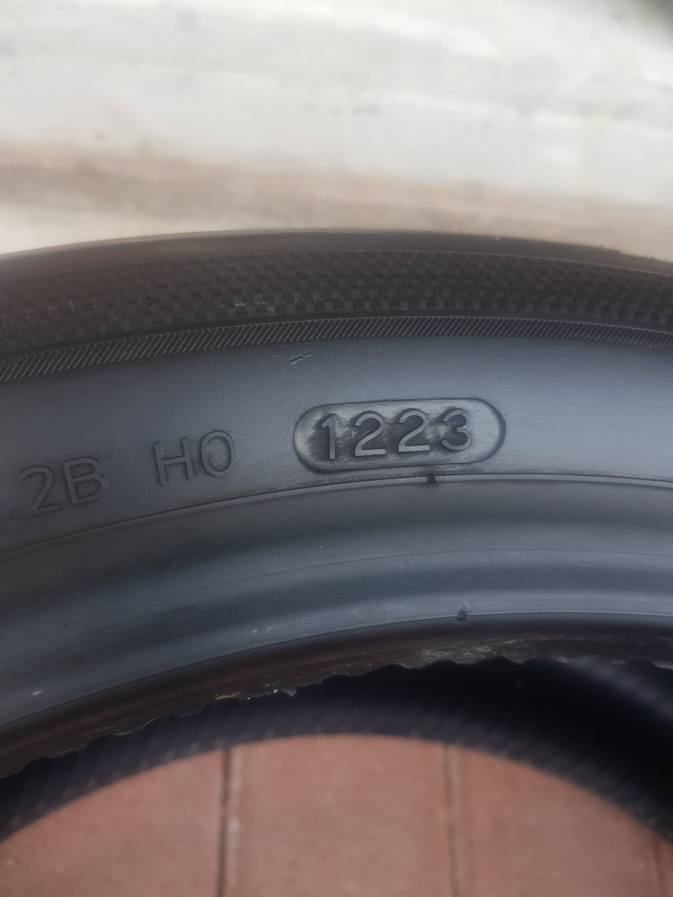 245/40/R19 Hankook Ventus - Image 9