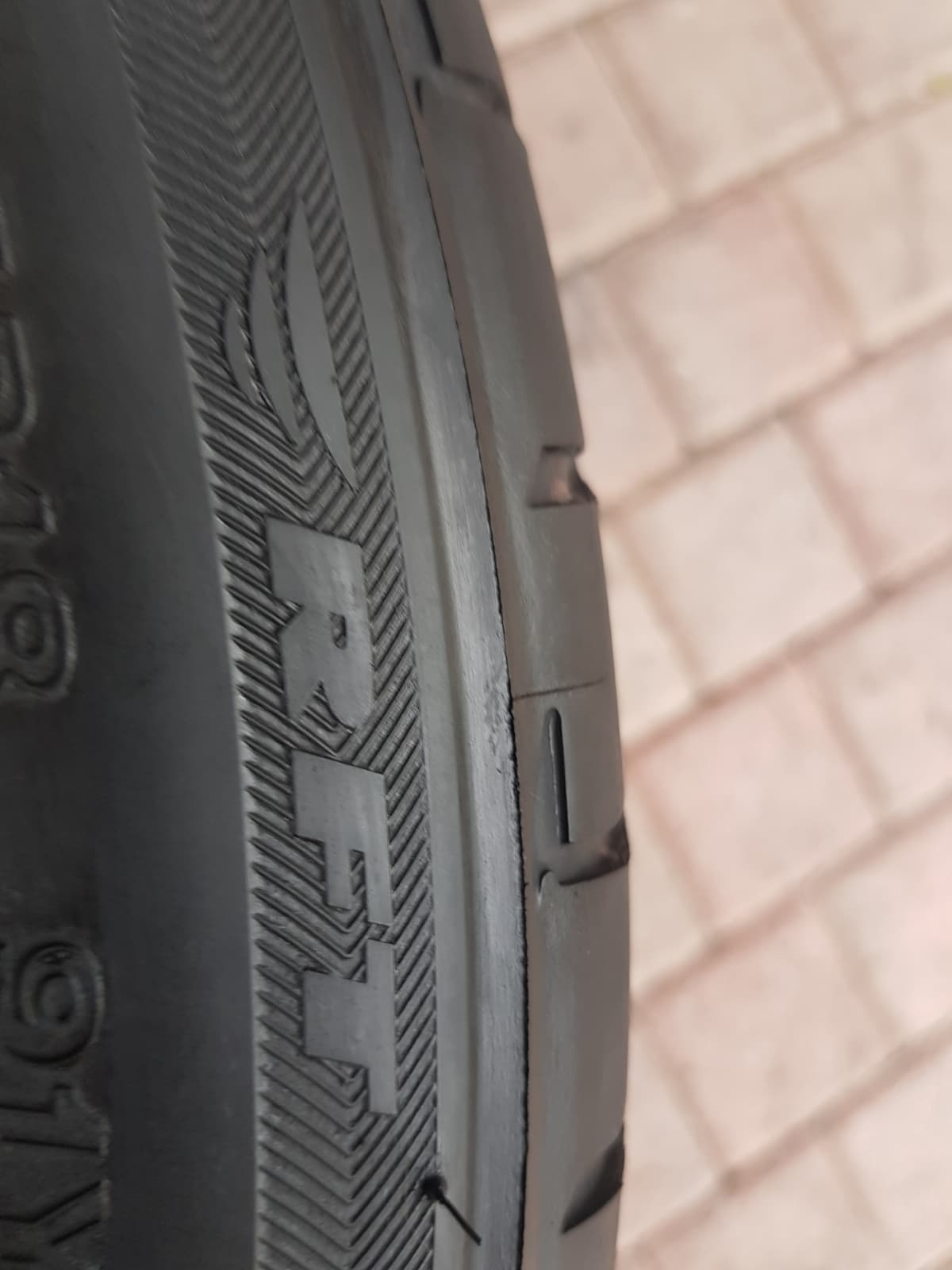 225/45/R18 Bridgestone - Image 6